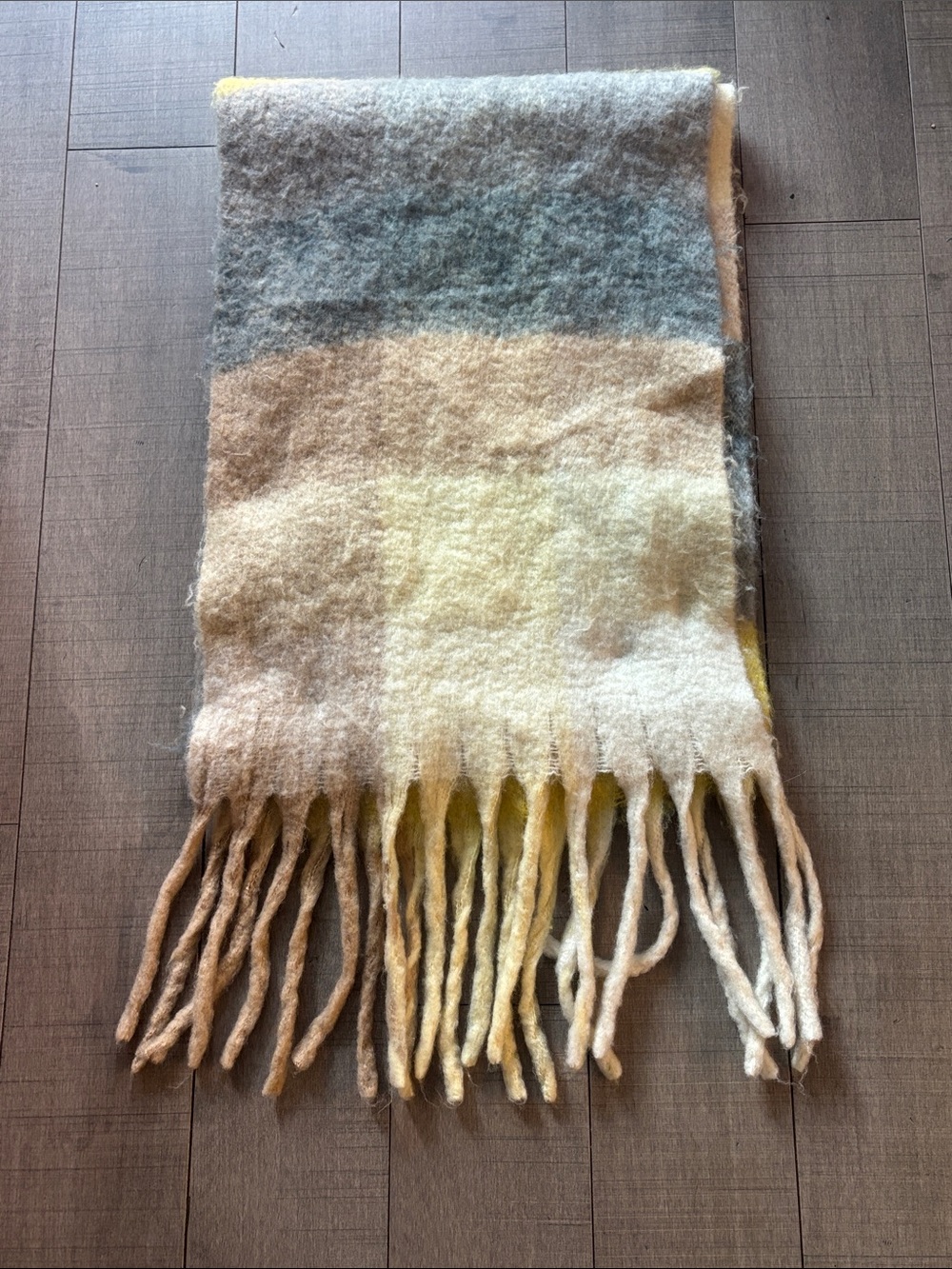 ♠️5/$25♠️Thick Knit Multi-Color Long & Chunky Fringe Scarf